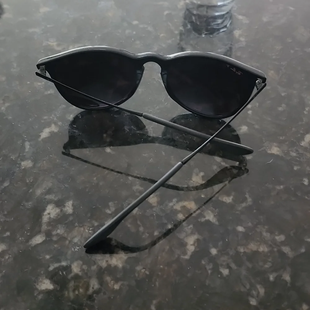 Ray-ban sunglasses - polarized - Picture 2 of 3